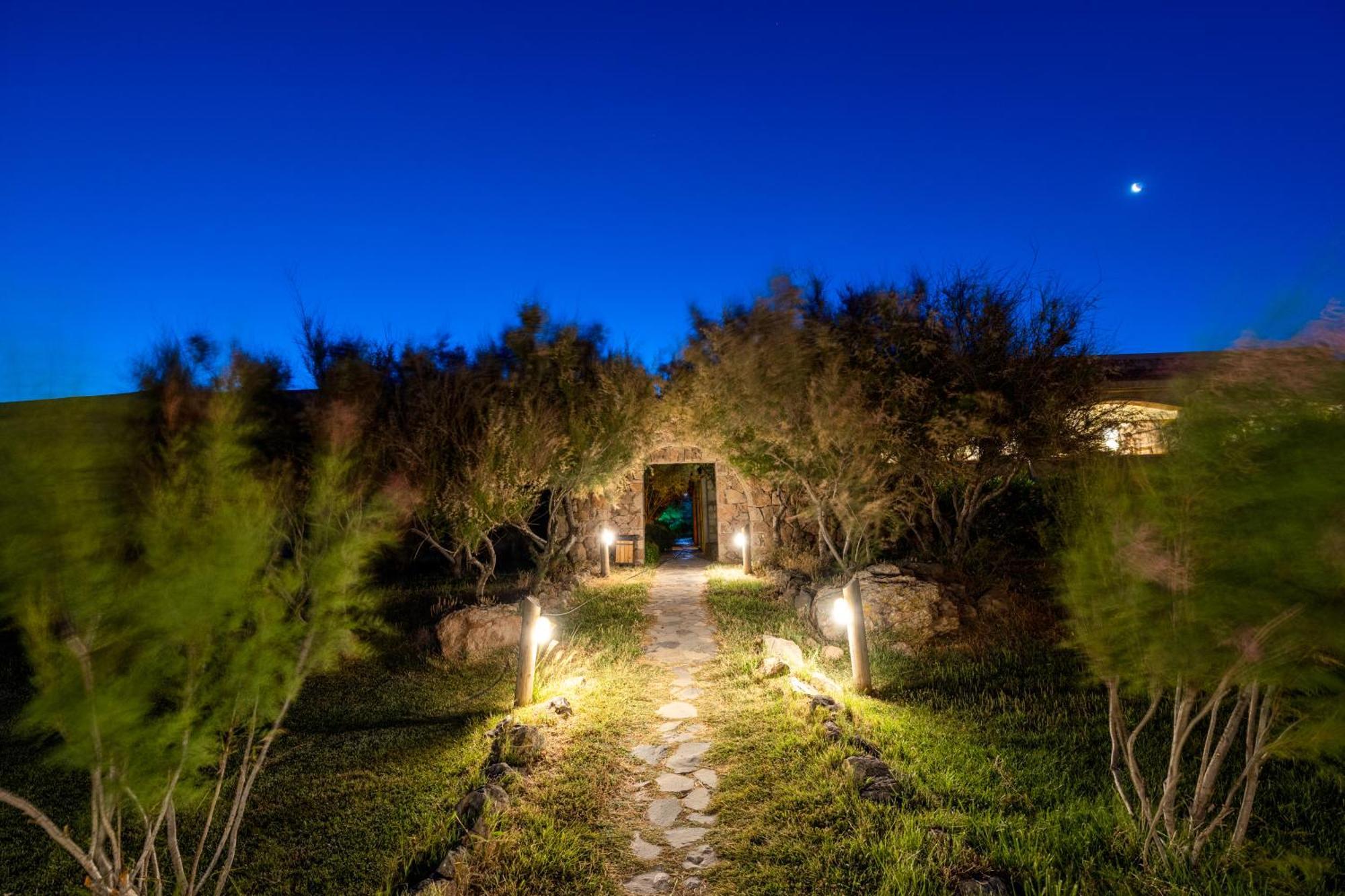 Hotel Surf Egitim Merkezi İmroz